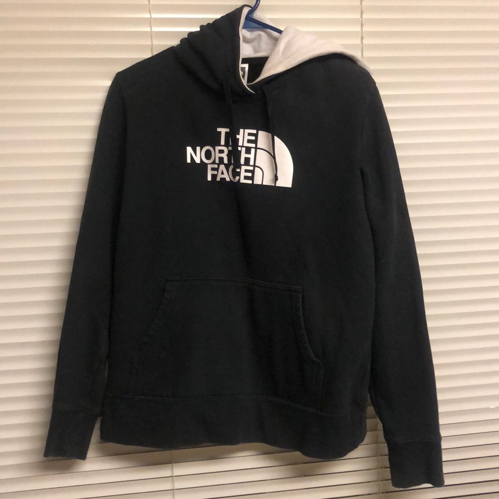 the north face black hoodie